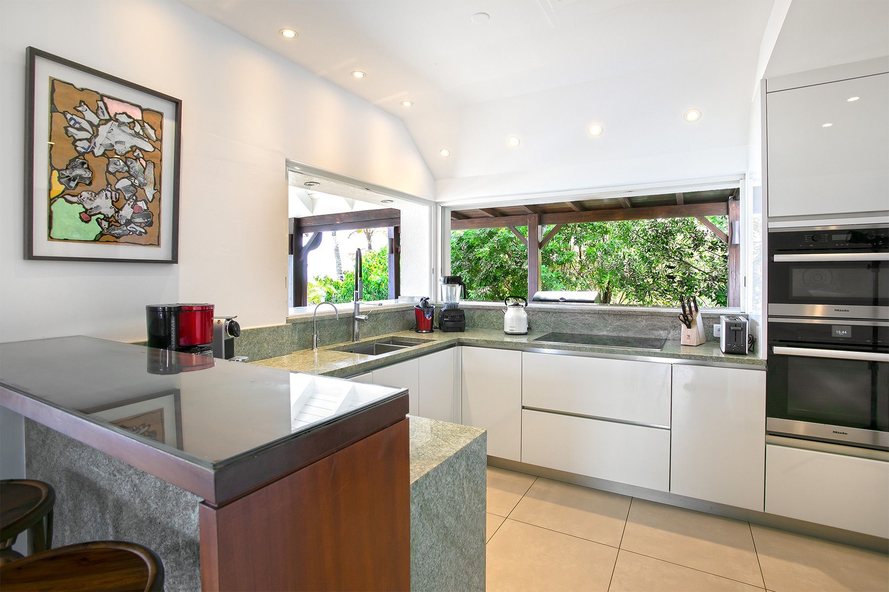 Blue Beach Villa villa photo.